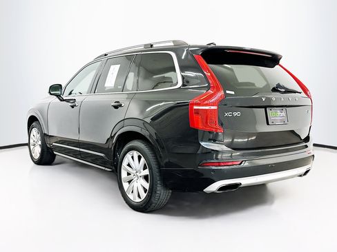 Used 2017 Volvo XC90 T6 Momentum w/ Vision Package image 5