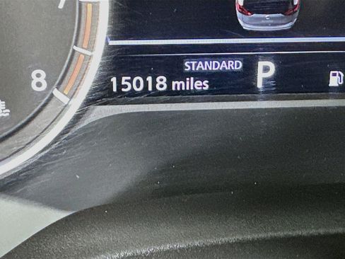 Used 2025 Nissan Rogue S FWD image 19