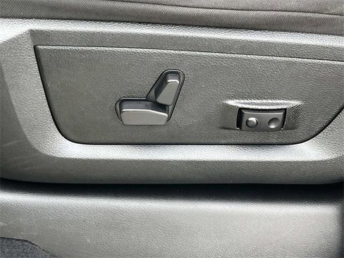 Used 2024 RAM 3500 Big Horn image 31