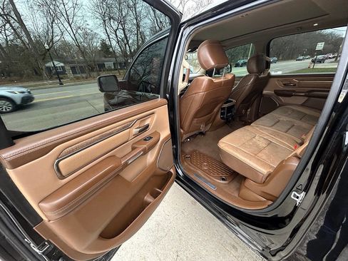 Used 2019 RAM 1500 Limited image 7