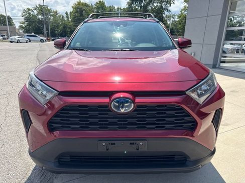 Used 2019 Toyota RAV4 LE w/ Carpet Mat Package AWD/4WD image 13