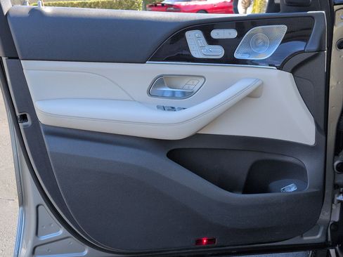 Used 2020 Mercedes-Benz GLS 450 4MATIC image 14