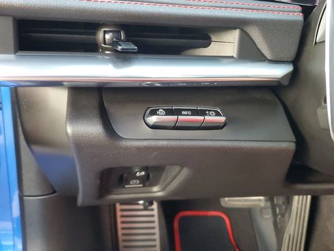 Used 2020 Chevrolet Corvette Stingray Preferred Cpe w/ 2LT Preferred Equipment Group RWD image 22