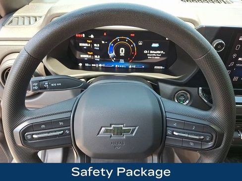Used 2024 Chevrolet Colorado Trail Boss AWD/4WD image 4