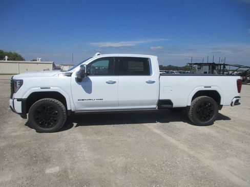 New 2026 GMC Sierra 3500 Denali Ultimate AWD/4WD image 11