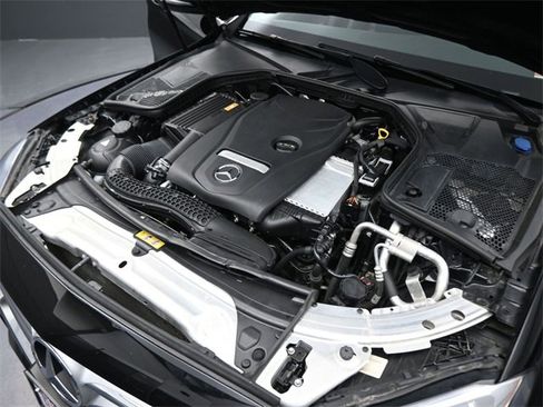 Used 2017 Mercedes-Benz C 300 4MATIC Sedan image 10
