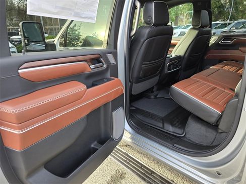 New 2026 GMC Sierra 2500 Denali Ultimate w/ Max Trailering Package image 16