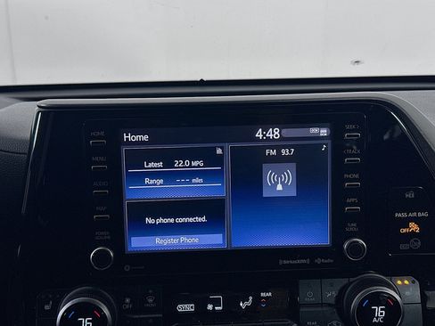 Used 2021 Toyota Highlander XLE image 21