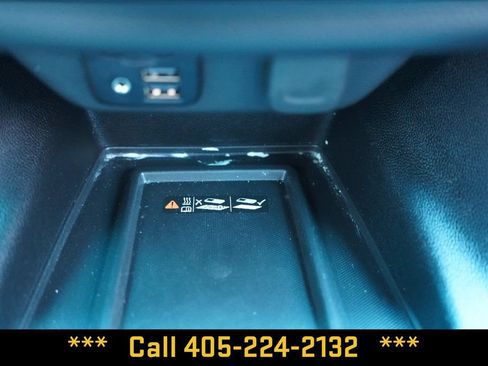 Used 2023 Chevrolet Traverse Premier AWD/4WD image 43