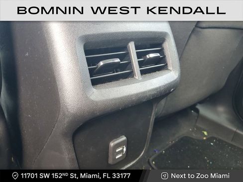 Used 2021 Chevrolet Equinox LS image 16