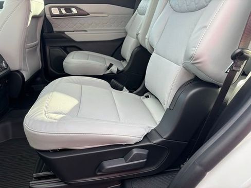 New 2026 Ford Explorer Platinum w/ LUX Leather Package image 9