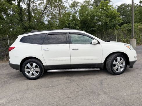 Used 2012 Chevrolet Traverse LT w/ All-Star Edition AWD/4WD image 2