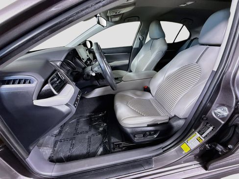 Used 2023 Toyota Camry SE FWD image 21