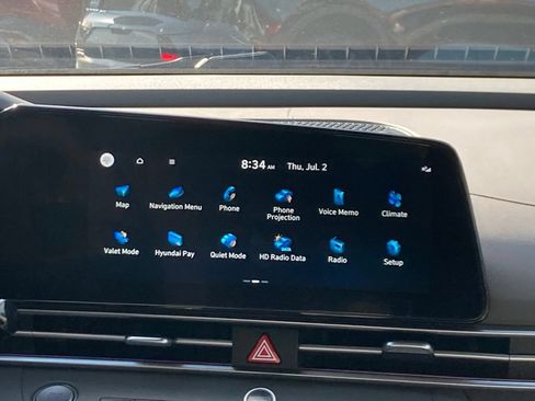 Used 2024 Hyundai Elantra SEL FWD image 11