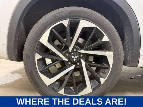 Used 2022 Mitsubishi Outlander SEL AWD/4WD image 24