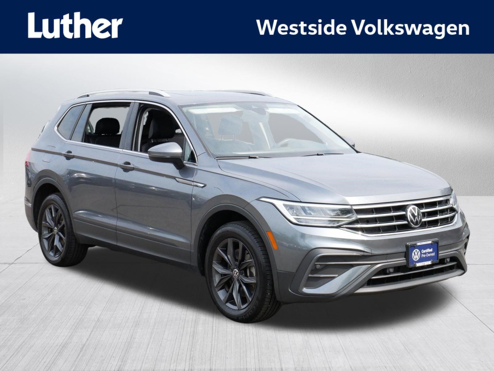 Certified 2023 Volkswagen Tiguan SE w/ Panoramic Sunroof Package AWD/4WD image 1