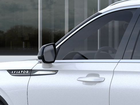 New 2026 Lincoln Aviator AWD image 20