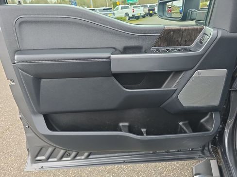 Used 2024 Ford F350 Lariat image 25