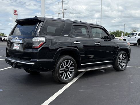 Used 2018 Toyota 4Runner Limited RWD image 3