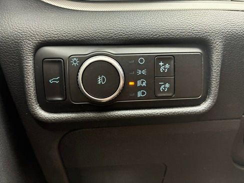 Used 2020 Ford Explorer XLT w/ Equipment Group 202A AWD/4WD image 28