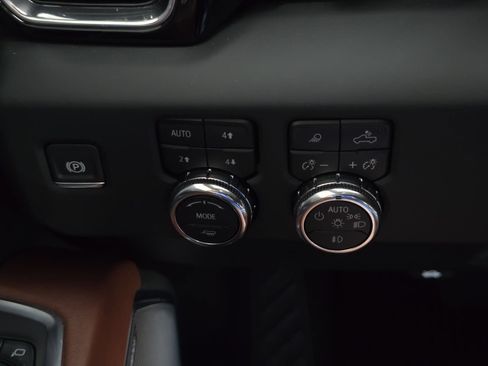 Used 2024 GMC Sierra 1500 Denali Ultimate AWD/4WD image 23