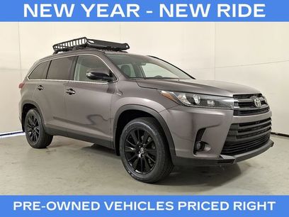 Used 2019 Toyota Highlander SE