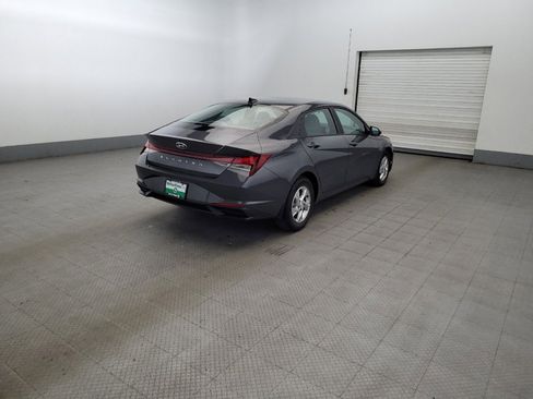 Used 2023 Hyundai Elantra SE FWD image 9
