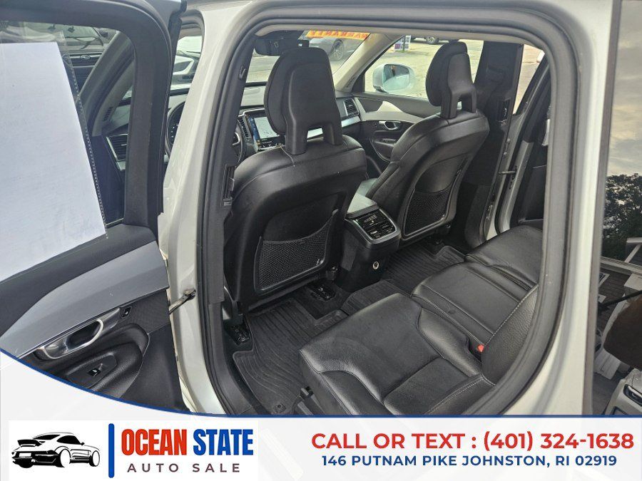 Used 2018 Volvo XC90 T5 Momentum w/ Convenience Package AWD/4WD image 11