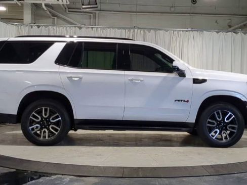 Used 2023 GMC Yukon AT4 w/ Technology Package image 11