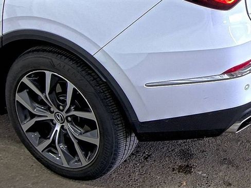 Used 2023 Acura MDX SH-AWD w/ Technology Package image 11