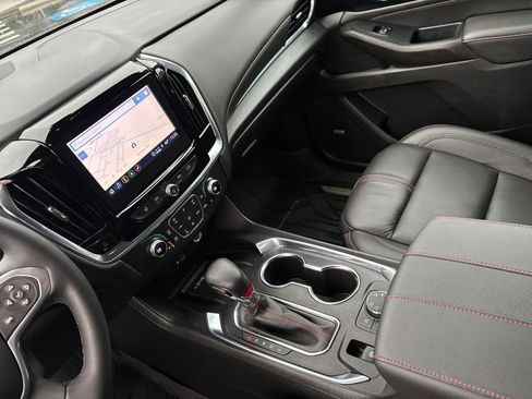 Used 2023 Chevrolet Traverse RS image 21