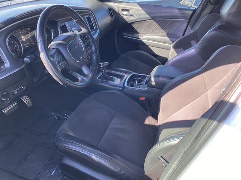 Used 2019 Dodge Charger Scat Pack w/ Dynamics Package RWD image 17