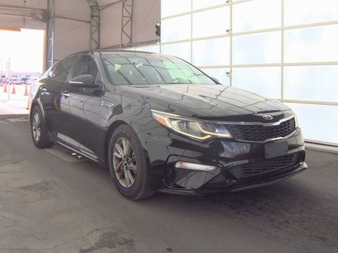 Used 2020 Kia Optima LX image 3