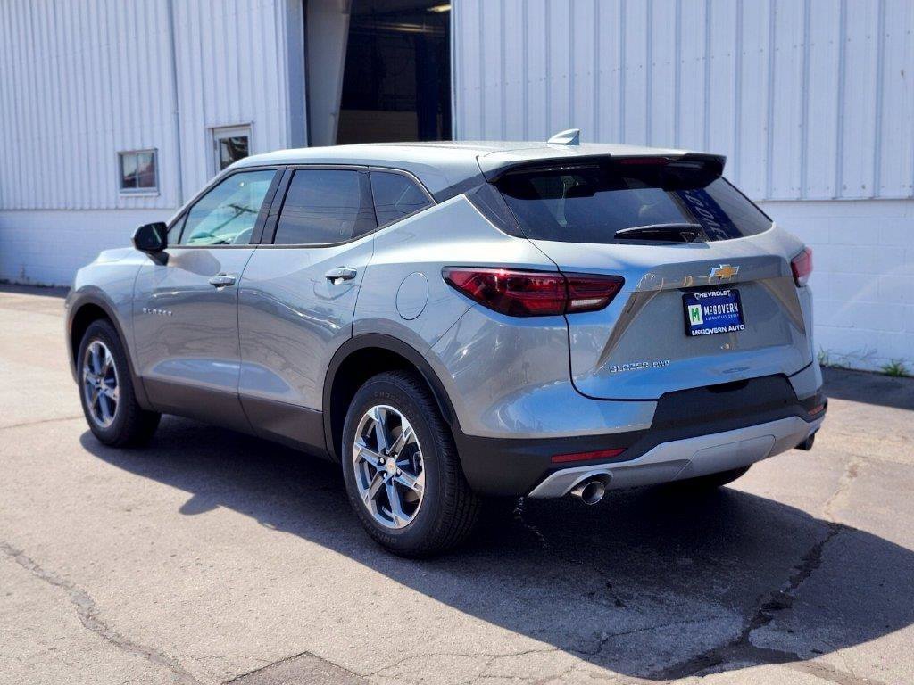New 2026 Chevrolet Blazer LT w/ LPO, Floor Liner Package AWD/4WD image 3