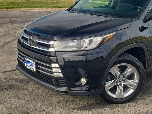 Used 2018 Toyota Highlander Limited AWD/4WD image 8