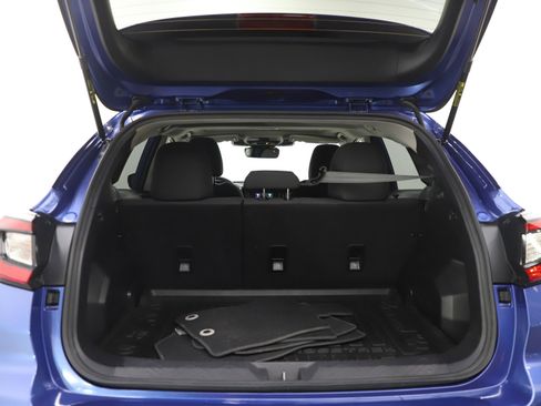 Used 2025 Subaru Crosstrek 2.0i Premium image 16