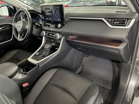 Used 2023 Toyota RAV4 Limited image 26