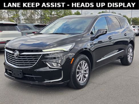Used 2024 Buick Enclave Premium image 3