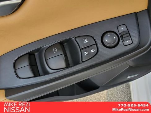 New 2025 Nissan Sentra SV w/ SV Premium Package image 12