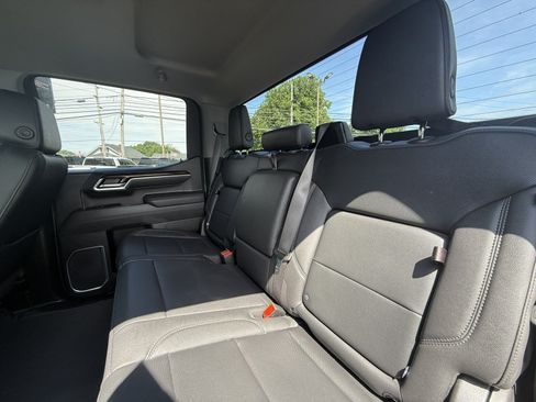 Used 2026 GMC Sierra 1500 SLT AWD/4WD image 24