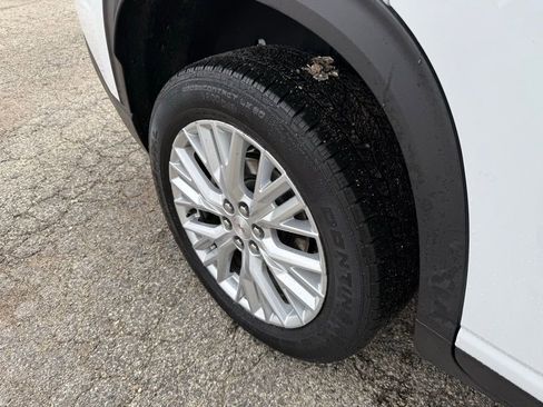 Used 2024 GMC Acadia Elevation image 15