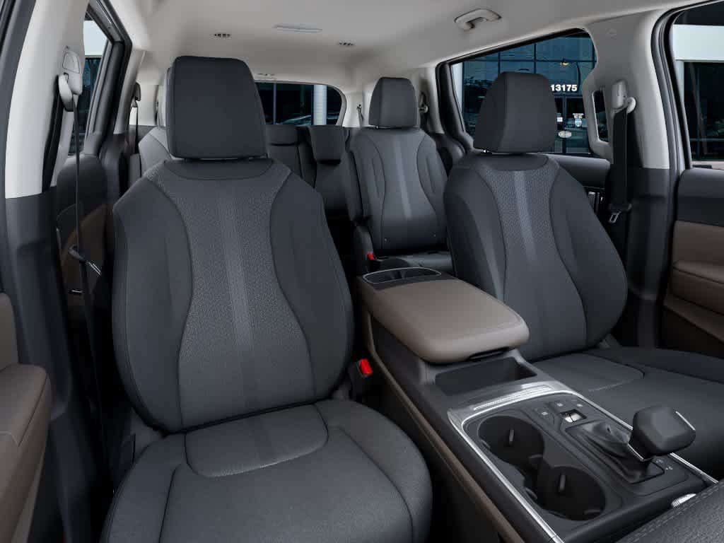 New 2026 Kia Carnival LX FWD image 15