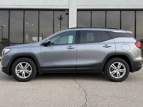 Used 2020 GMC Terrain SLE w/ Driver Convenience Package FWD image 6