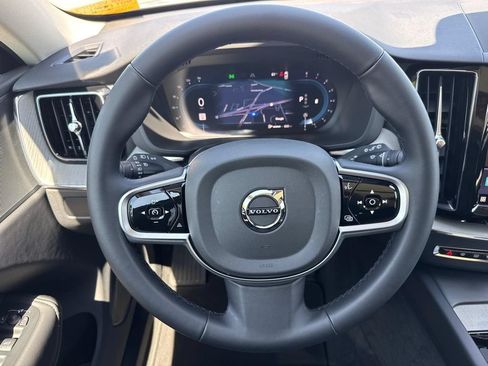 Certified 2025 Volvo XC60 B5 Plus AWD/4WD image 11