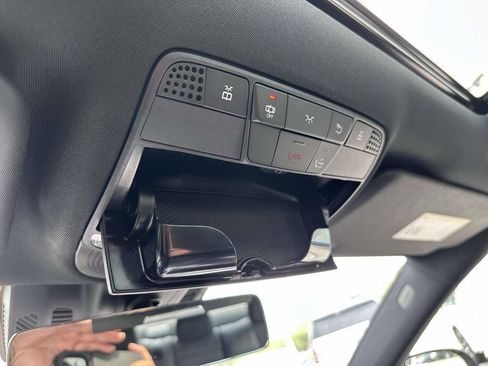 Used 2023 Mercedes-Benz E 350 4MATIC Sedan image 27