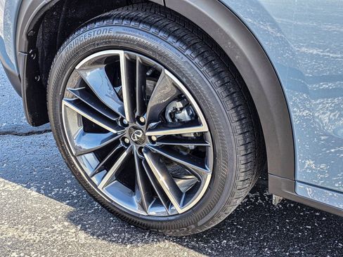 Used 2025 INFINITI QX55 Essential AWD/4WD image 8