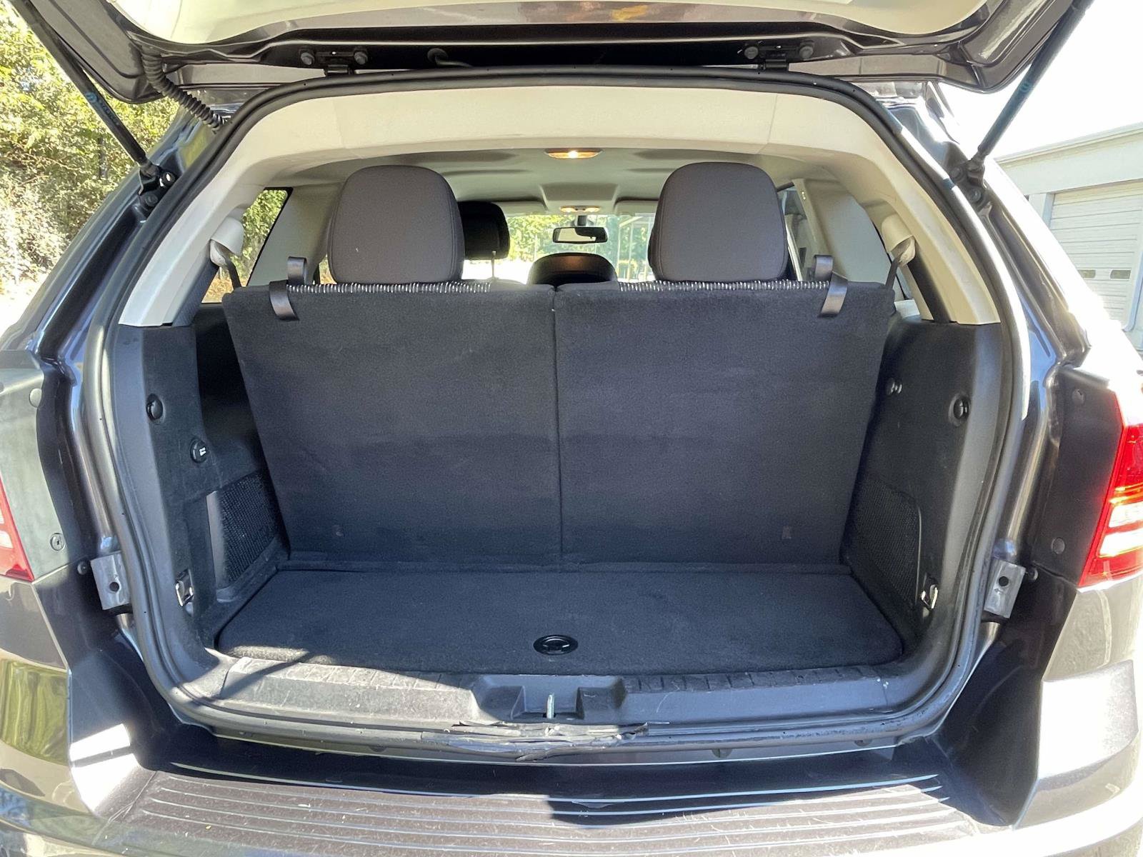 Used 2020 Dodge Journey SE w/ Blacktop Package FWD image 9