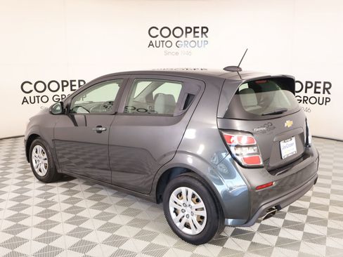 Used 2020 Chevrolet Sonic LT FWD image 21