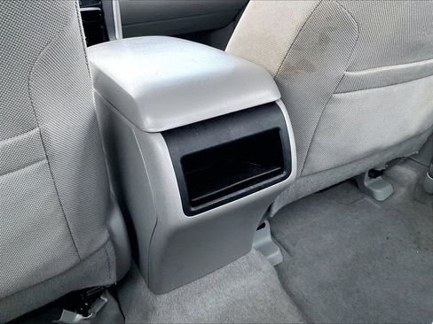 Used 2015 Toyota Camry LE image 29