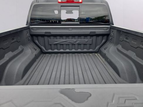 Used 2024 Chevrolet Colorado ZR2 w/ Safety Package AWD/4WD image 35